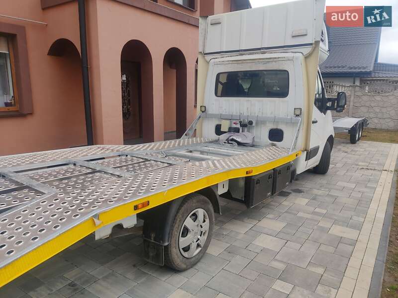 Автовоз Renault Master 2015 в Ровно