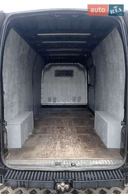 Грузовой фургон Renault Master 2015 в 