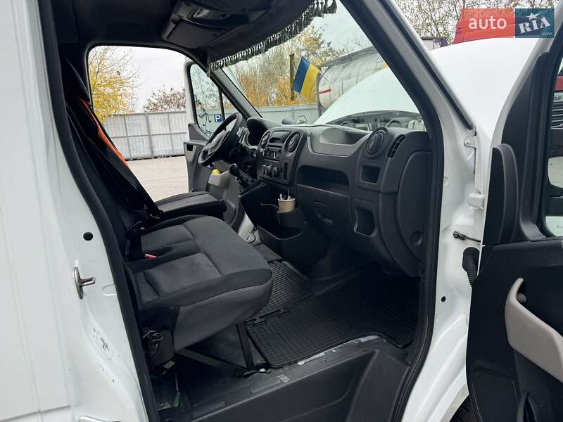 Грузовой фургон Renault Master 2016 в Кременчуге