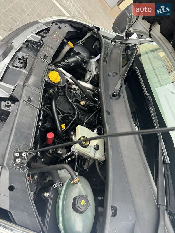 Грузовой фургон Renault Master 2016 в Кременчуге