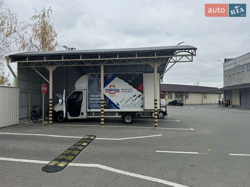 Грузовой фургон Renault Master 2016 в Кременчуге