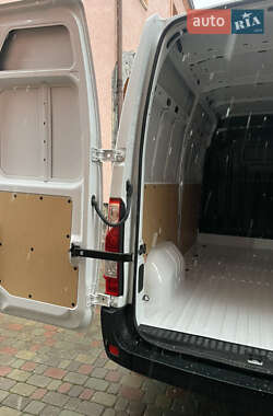 Вантажний фургон Renault Master 2021 в 