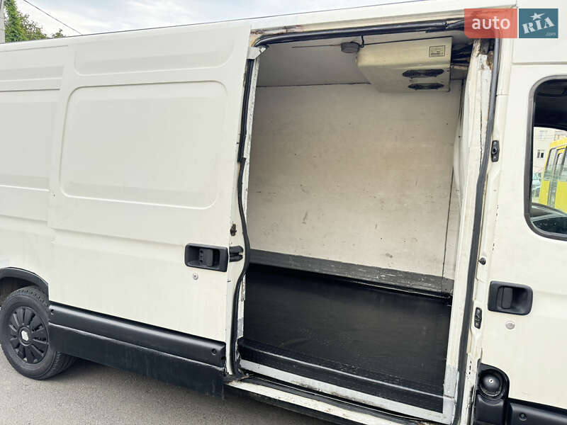 Рефрижератор Renault Master 2000 в Одессе
