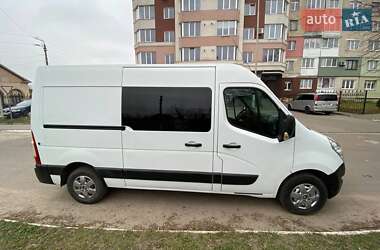 Грузопассажирский фургон Renault Master 2015 в Нововолынске