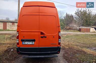 Грузовой фургон Renault Master 2013 в 