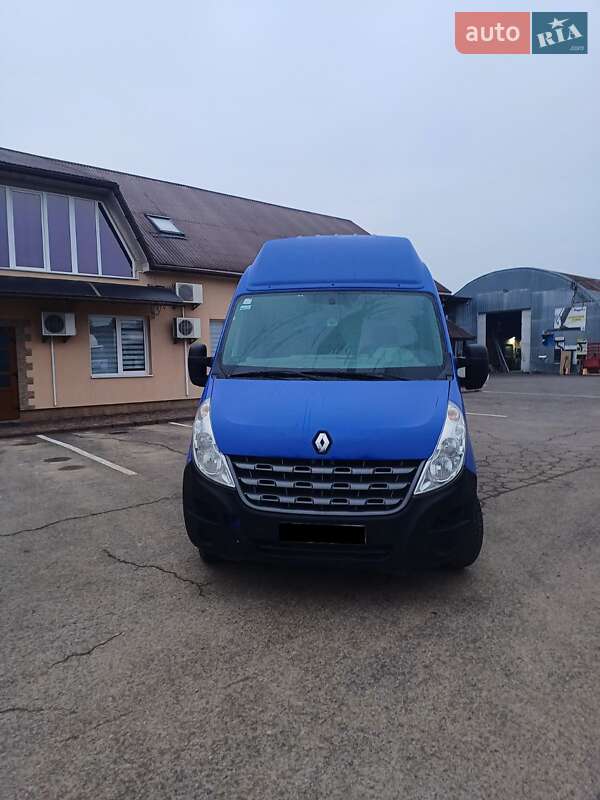 Грузовой фургон Renault Master 2013 в 