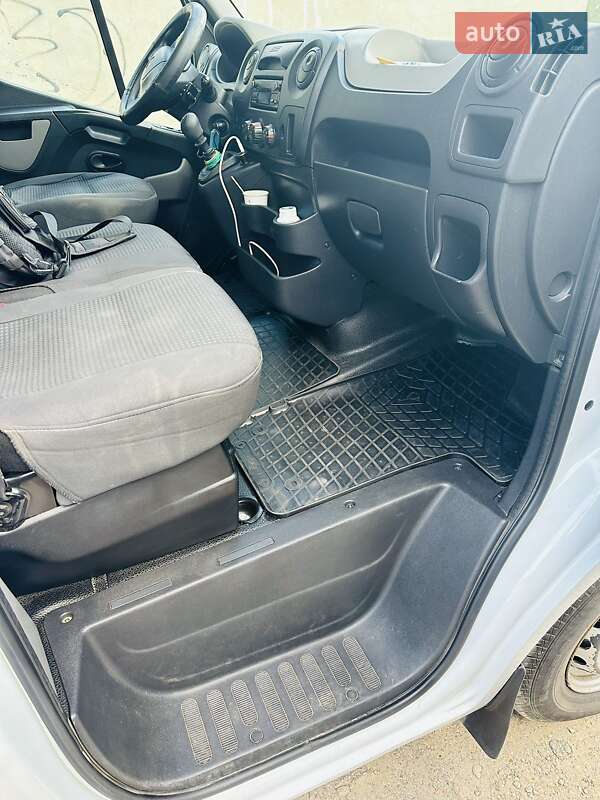 Грузовой фургон Renault Master 2017 в Арцизе