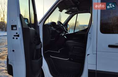 Вантажопасажирський фургон Renault Master 2020 в Бердичеві