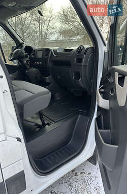 Грузовой фургон Renault Master 2019 в 