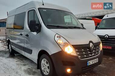 Вантажний фургон Renault Master 2015 в Івано-Франківську