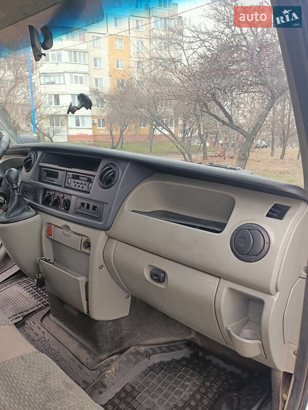Вантажний фургон Renault Master 2005 в Білій Церкві