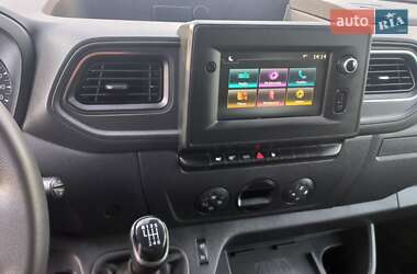 Грузовой фургон Renault Master 2020 в 