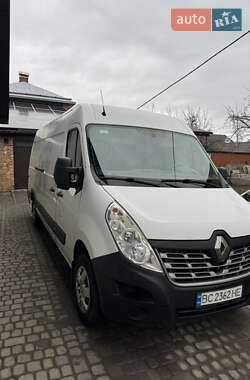 Вантажний фургон Renault Master 2015 в Радехові