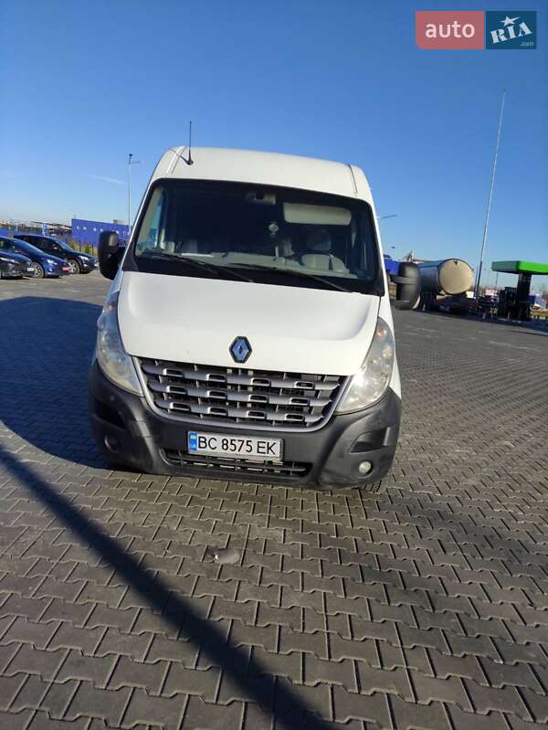 Грузовой фургон Renault Master 2011 в Стрые