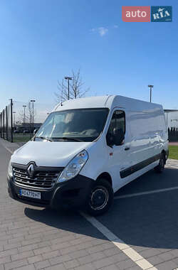 Вантажний фургон Renault Master 2015 в Мукачевому