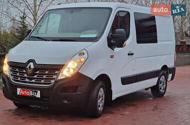 Вантажний фургон Renault Master 2017 в Рівному