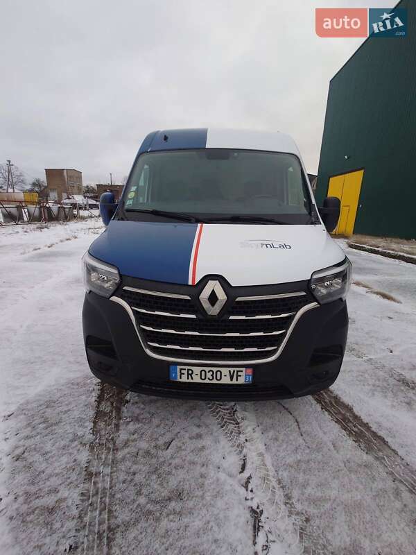 Вантажний фургон Renault Master 2020 в Умані