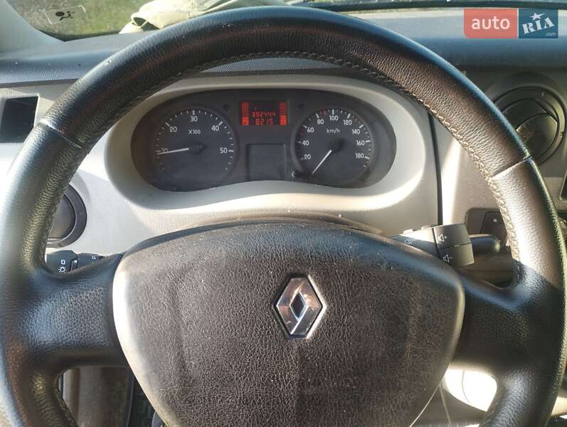 Эвакуатор Renault Master 2010 в Ивано-Франковске