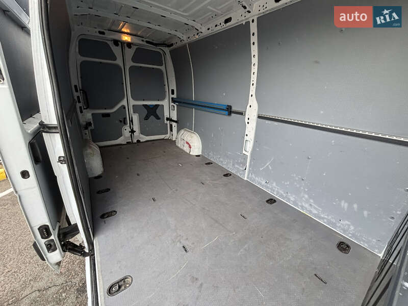Грузовой фургон Renault Master 2019 в 
