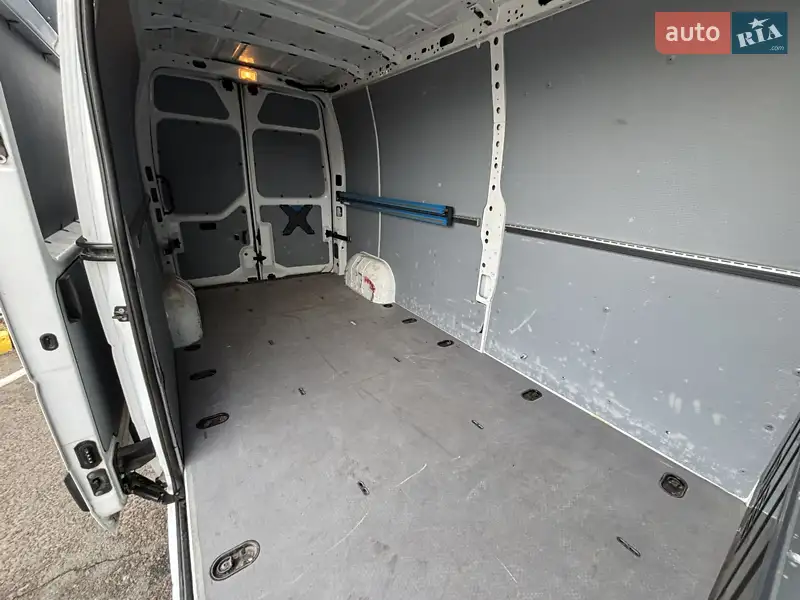 Грузовой фургон Renault Master 2019 в 