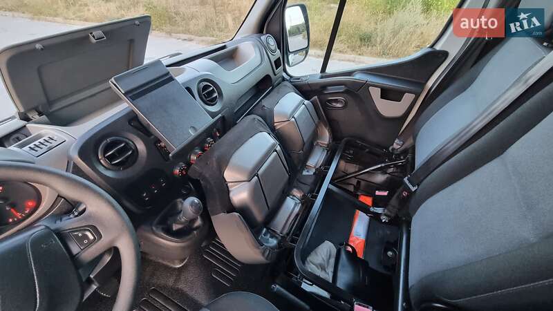 Вантажний фургон Renault Master 2018 в Житомирі