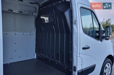 Грузовой фургон Renault Master 2018 в 
