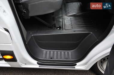 Грузовой фургон Renault Master 2018 в 