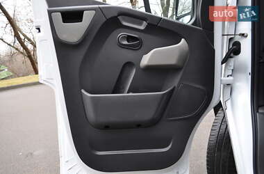 Грузовой фургон Renault Master 2018 в 