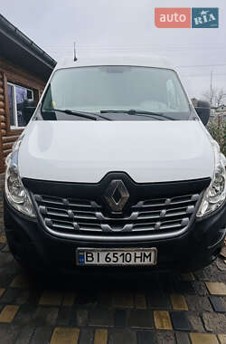 Вантажний фургон Renault Master 2016 в Полтаві