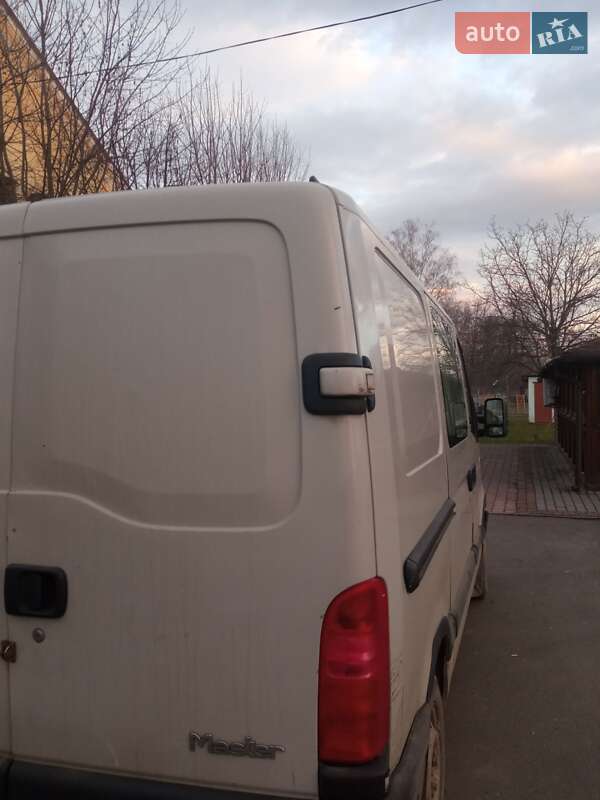 Микроавтобус Renault Master 2003 в Брошневе-Осаде