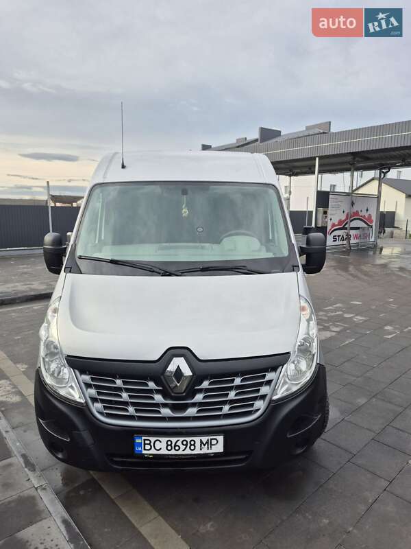 Грузопассажирский фургон Renault Master 2016 в Самборе