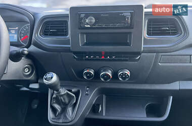 Грузовой фургон Renault Master 2021 в 