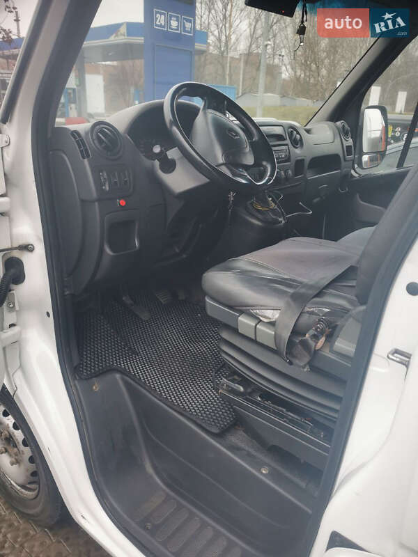 Грузовой фургон Renault Master 2013 в Полтаве