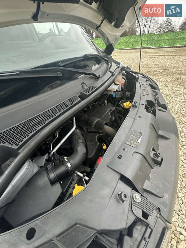 Вантажний фургон Renault Master 2020 в Львові