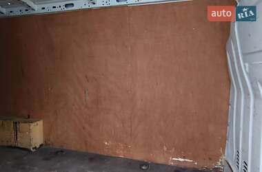Грузовой фургон Renault Master 2014 в 