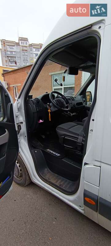 Грузовой фургон Renault Master 2014 в Шептицькому