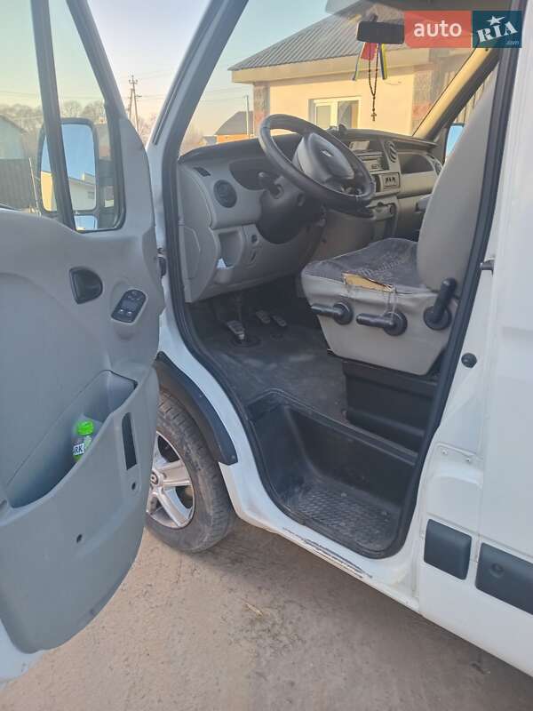 Мікроавтобус Renault Master 2004 в Яворові