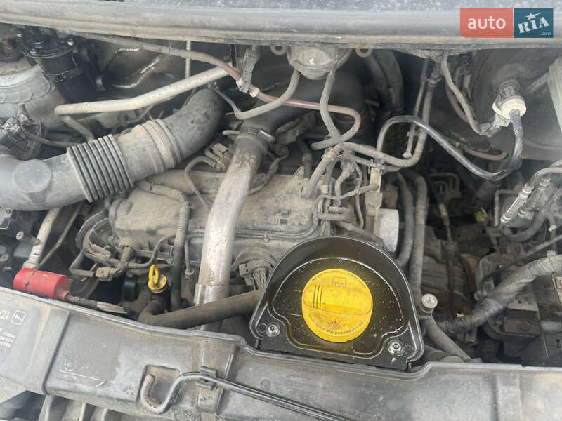 Грузопассажирский фургон Renault Master 2017 в Журавном