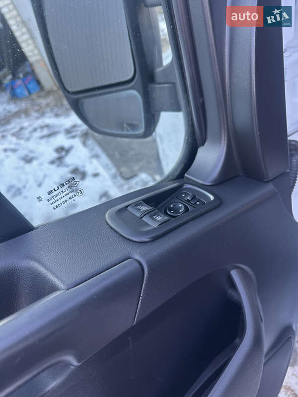 Вантажний фургон Renault Master 2020 в Бердичеві