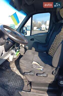 Грузовой фургон Renault Master 2002 в 