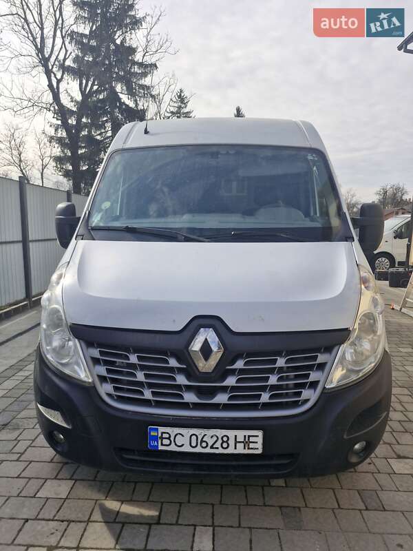 Грузовой фургон Renault Master 2014 в Стебнику