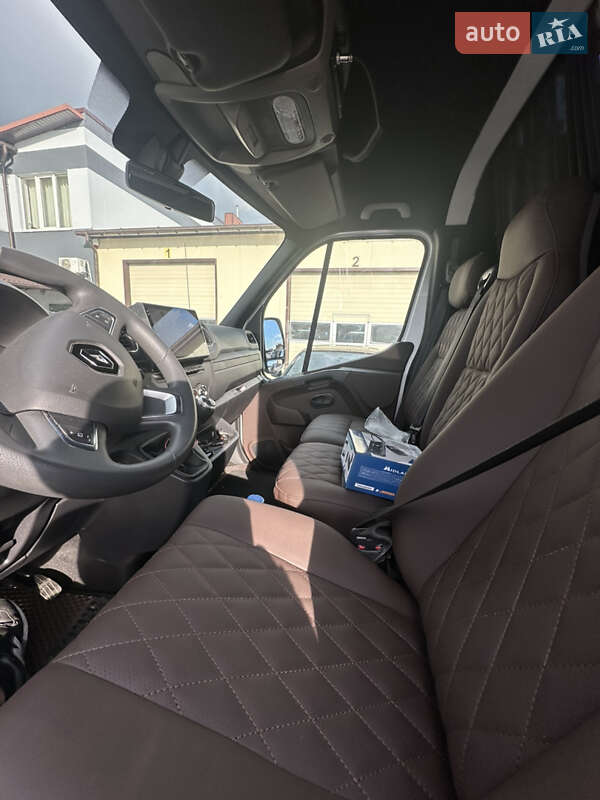 Автовоз Renault Master 2021 в Луцке