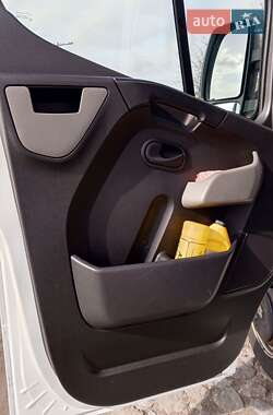 Другие автобусы Renault Master 2016 в 