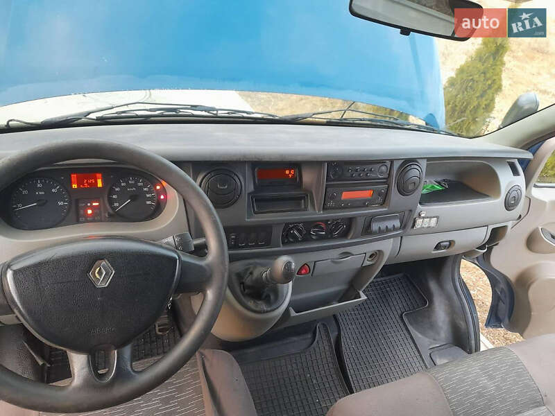 Вантажний фургон Renault Master 2005 в Львові