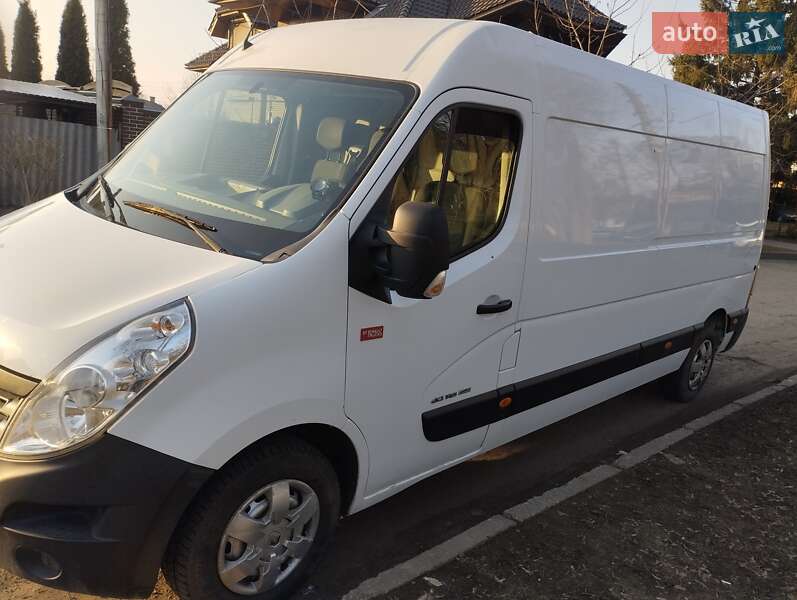 Вантажний фургон Renault Master 2017 в Сумах