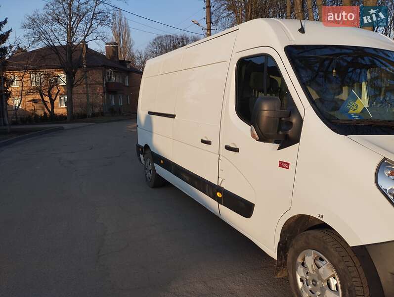 Вантажний фургон Renault Master 2017 в Сумах