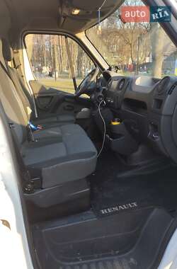 Вантажний фургон Renault Master 2017 в Сумах