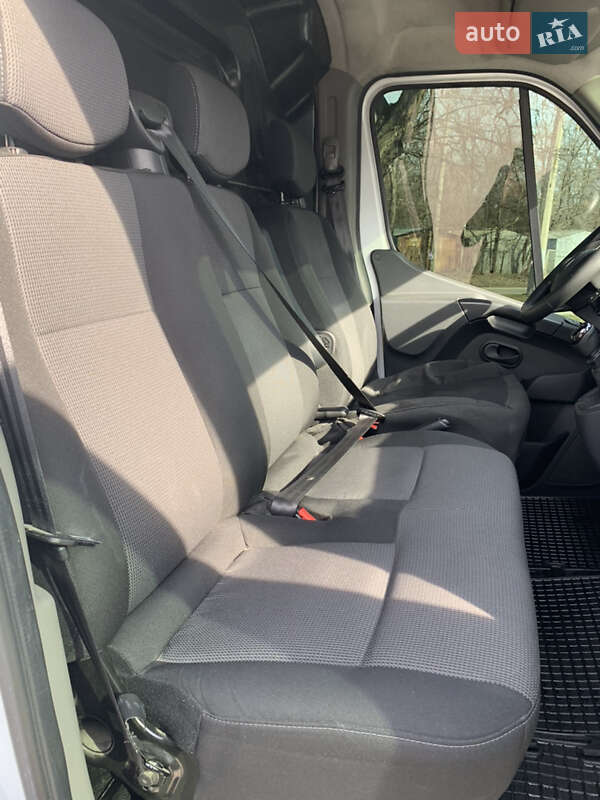 Вантажний фургон Renault Master 2020 в Запоріжжі