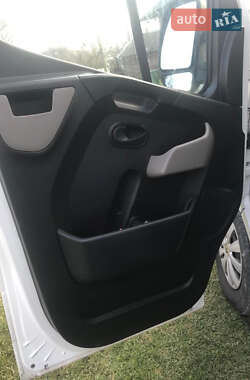 Грузовой фургон Renault Master 2014 в 