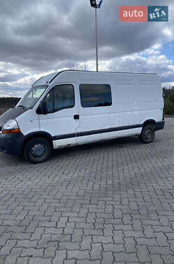 Грузопассажирский фургон Renault Master 2005 в 